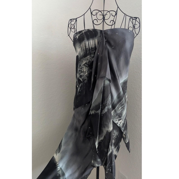 BCBGMaxAzria Strapless Black and Gray Abstract Print Dress - Picture 5 of 8